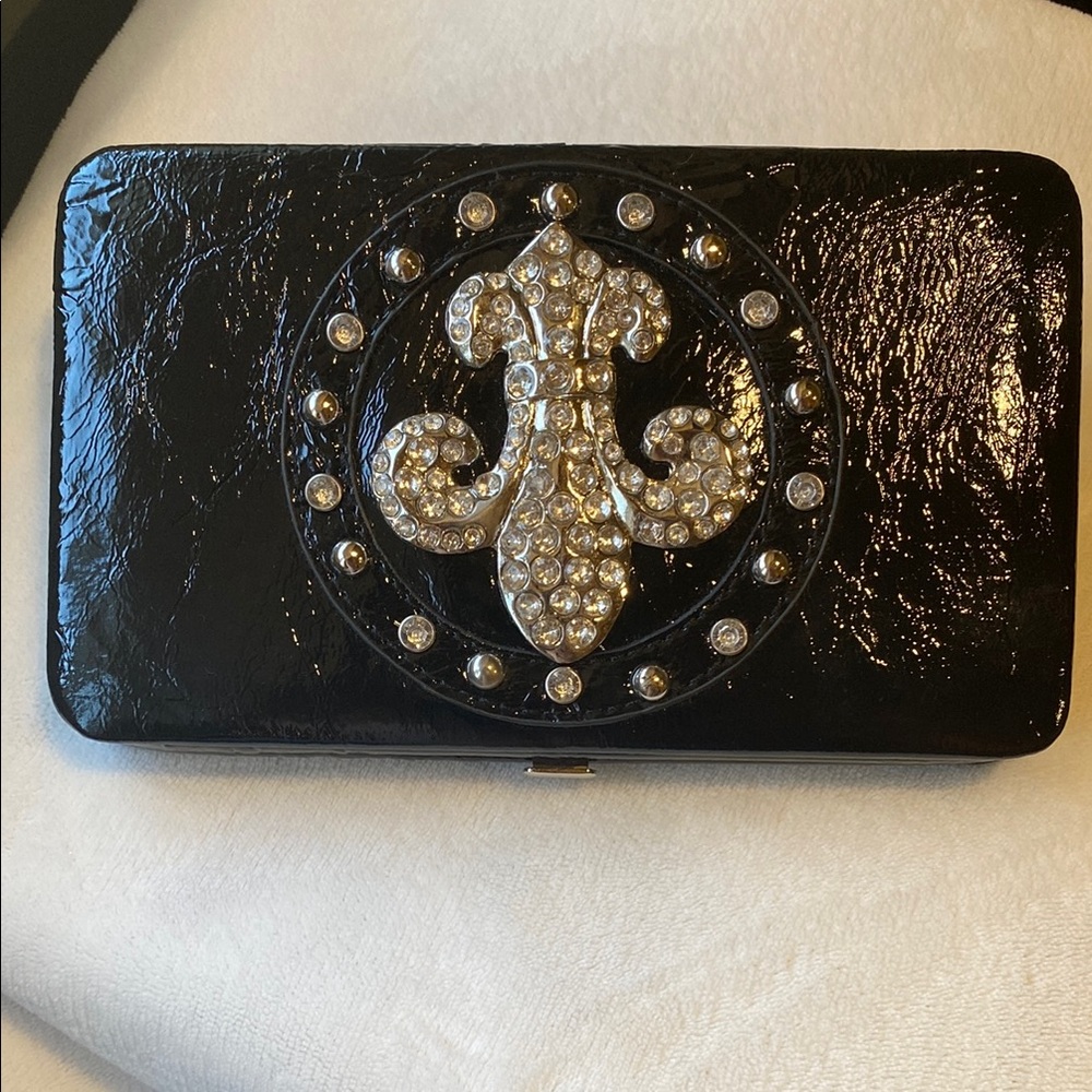 Elegant Black Clutch with Crystal Embellishments